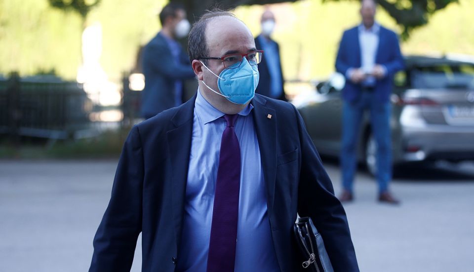 BARCELONA, 21/05/2020.- El l&iacute;der del PSC, Miquel Iceta, a su llegada al Parlament donde este jueves el gobierno catal&aacute;n se somete a la sesi&oacute;n de control, en la segunda sesi&oacute;n plenaria desde la declaraci&oacute;n del estado de alarma. EFE/Quique Garc&iacute;a
